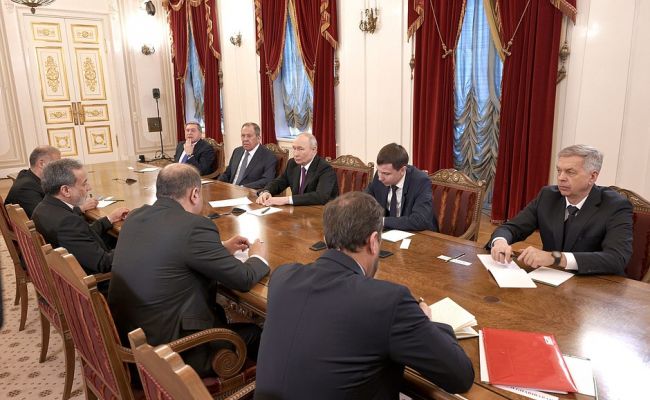 Иран при поддержке России лоббирует перед США передачу своего урана Москве — эксперт