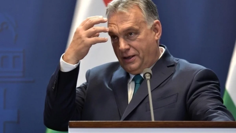 Орбан: Сийярто не может позвонить своей бабушке без прослушки спецслужбами