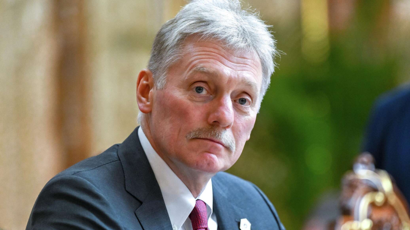 Песков: Россия намерена продолжать контакты с Венгрией