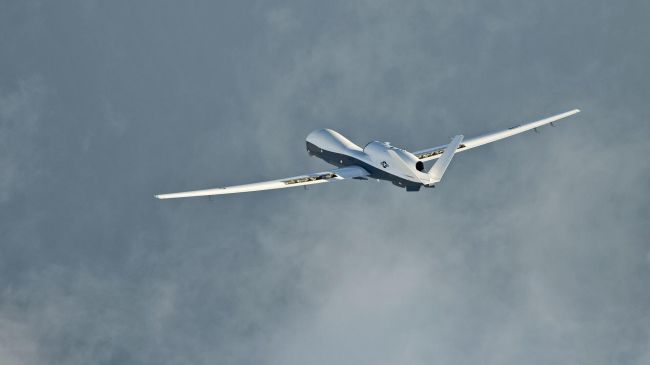 Дрон-разведчик США подал сигнал бедствия на высоте 14 км над Ближним Востоком