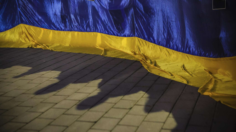 Ушаков: нужно обеспечить эвакуацию дипломатов и граждан из Киева