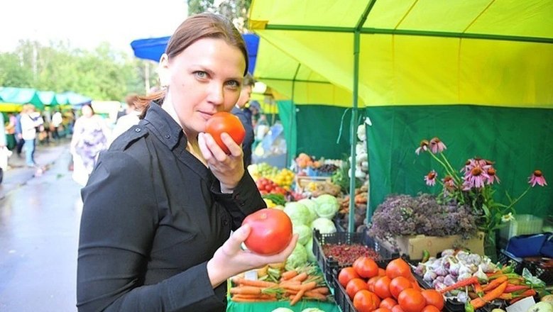 Россиянам рассказали, как правильно мыть фрукты
