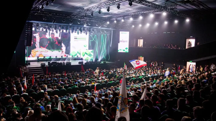 Студенты московских колледжей победили в сфере ИТ на чемпионате «Профессионалы»