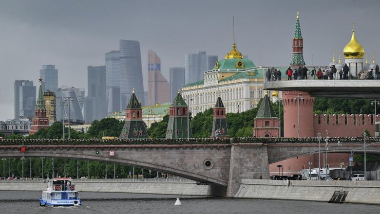 В Кремле проходит церемония награждения Героев Труда и лауреатов госпремий