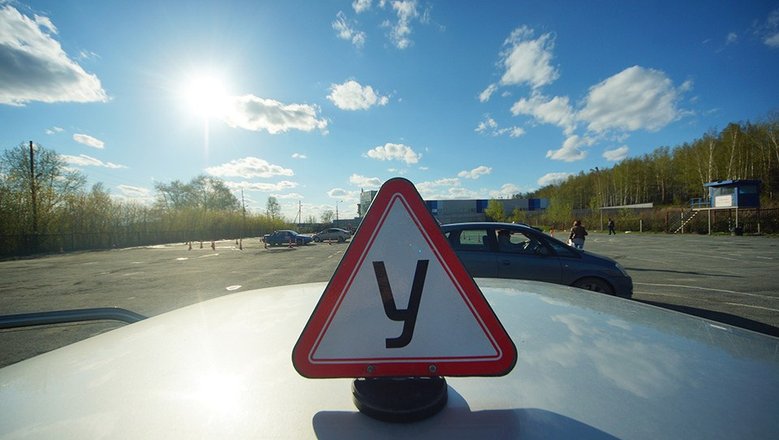 В РФ хотят ввести в автошколах обязательный экзамен по первой помощи при ДТП
