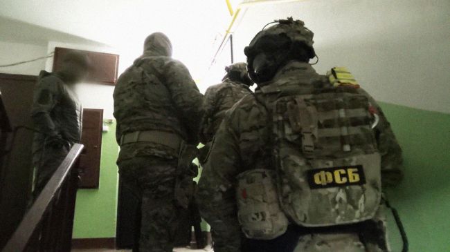 ФСБ задержала жительницу Ялты за подготовку теракта против каперанга Транковского