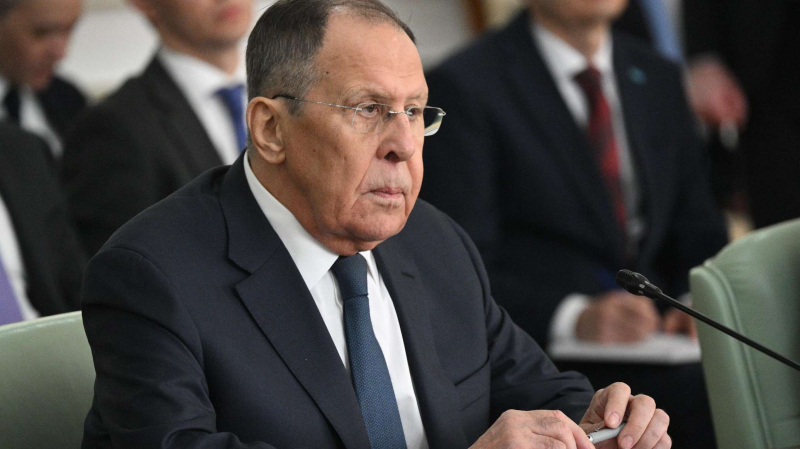 Лавров объяснил, к чему приведет сейчас перемирие на Украине