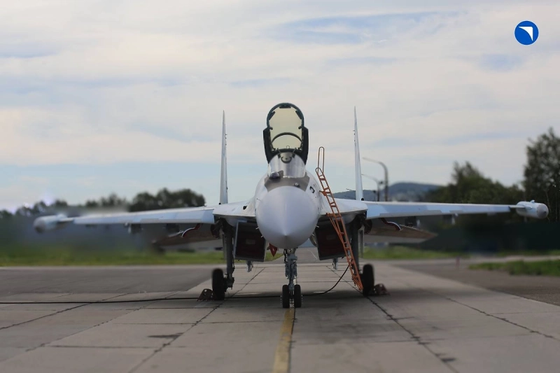 ОАК передала ВКС России партию истребителей Су-35С
