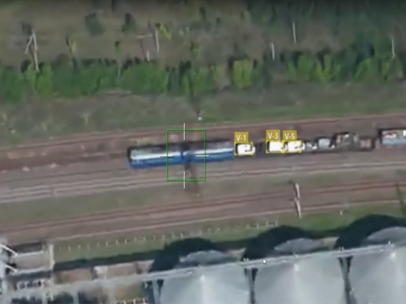 Появилось видео удара «Искандером» по военному эшелону ВСУ