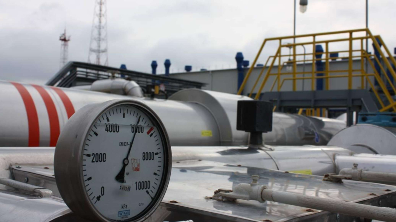 СМИ: Вэнс предупредил Зеленского насчет атак на нефтеобъекты в Черном море